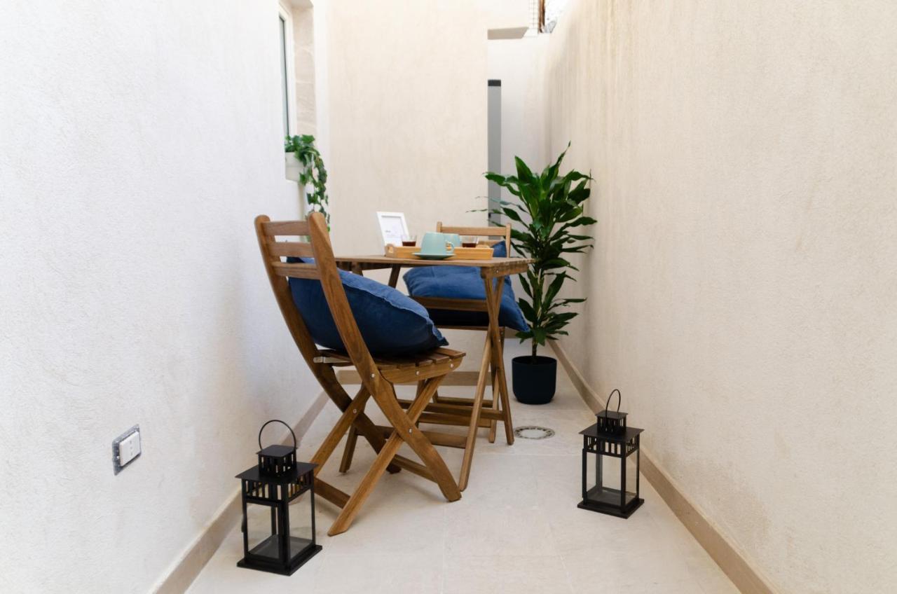Modern Stone Apartment In The Heart Of 巴里 外观 照片